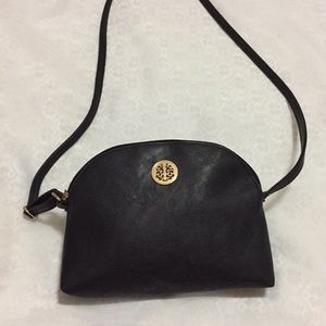 Black crossbody purse